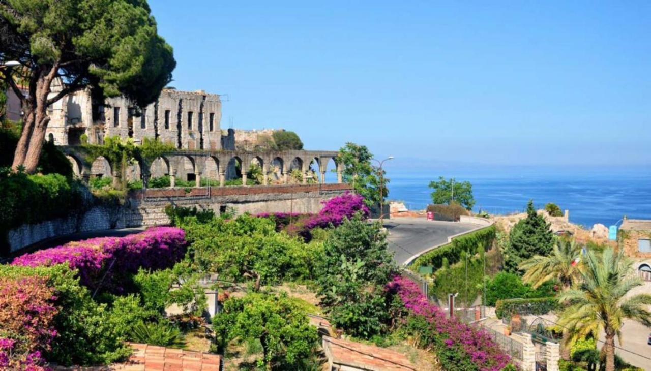 Beautiful Appartement Taormina Buitenkant foto